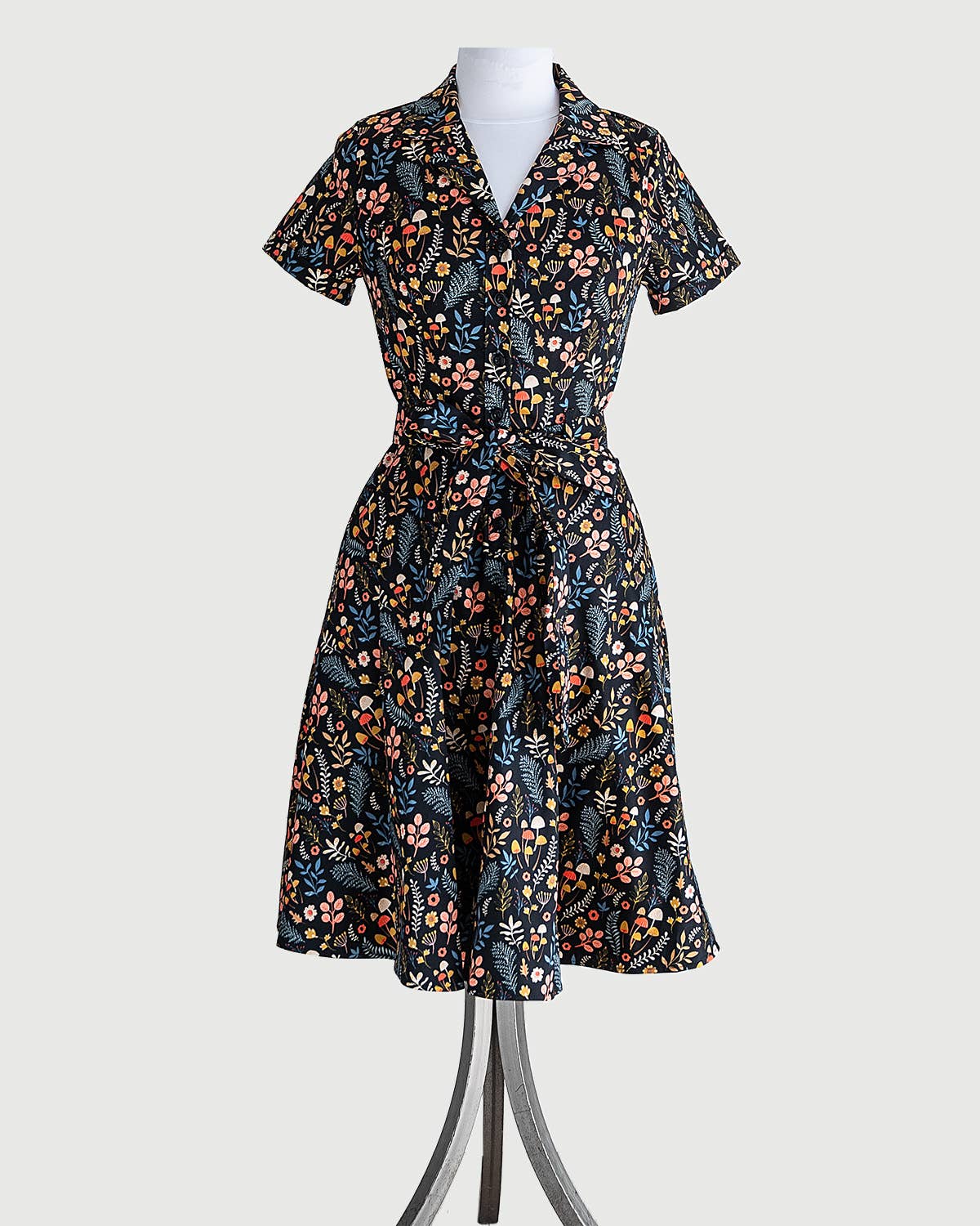 Short Sleeve Shirt Dress W/ Belt & Pockets in Ditsy Mushroom